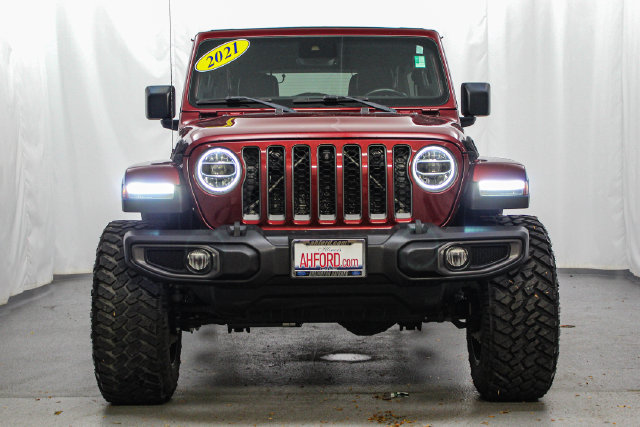 Used 2021 Jeep Wrangler Unlimited Sahara AWD/4WD image 3