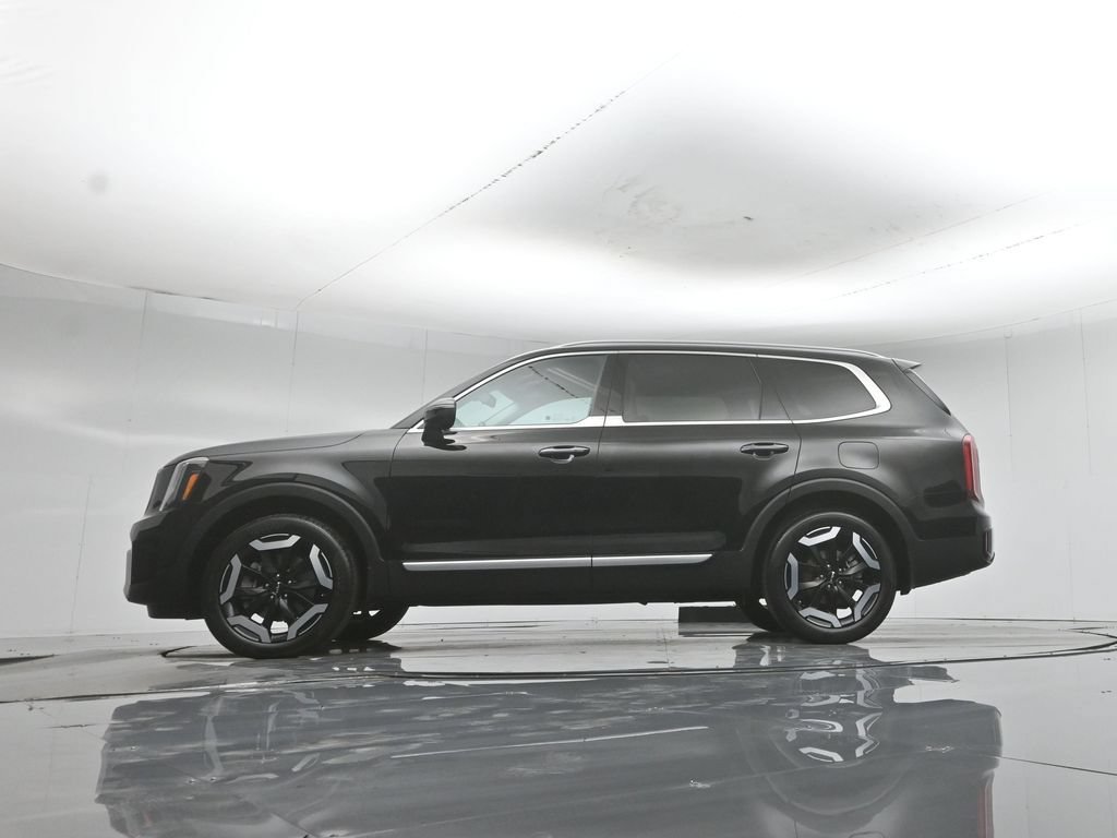 Used 2024 Kia Telluride S FWD image 8