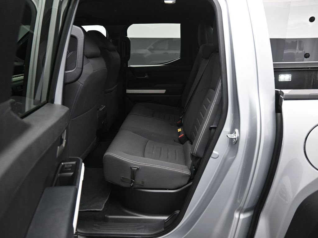 Used 2024 Toyota Tacoma TRD Off-Road image 18