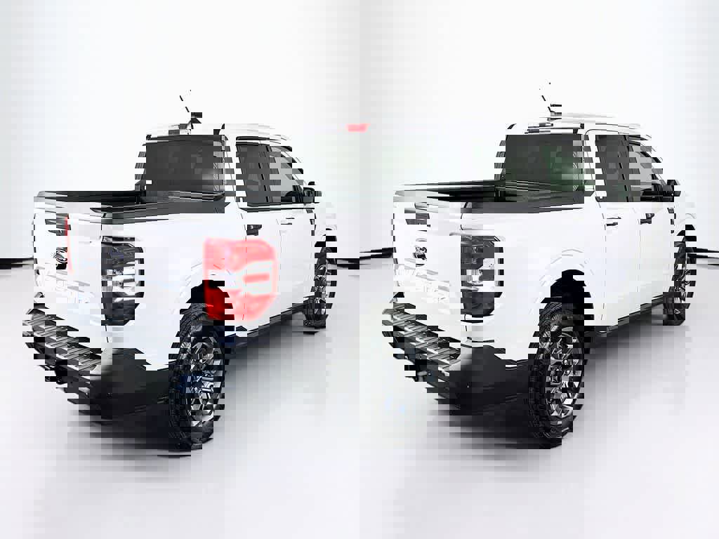 Certified 2025 Ford Maverick XLT w/ XLT Luxury Package image 5