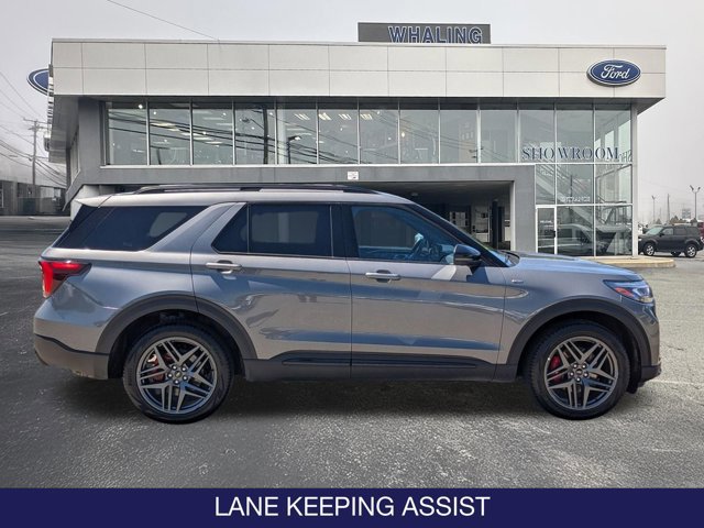 Certified 2025 Ford Explorer ST-Line w/ ST-Line Street Pack AWD/4WD image 9