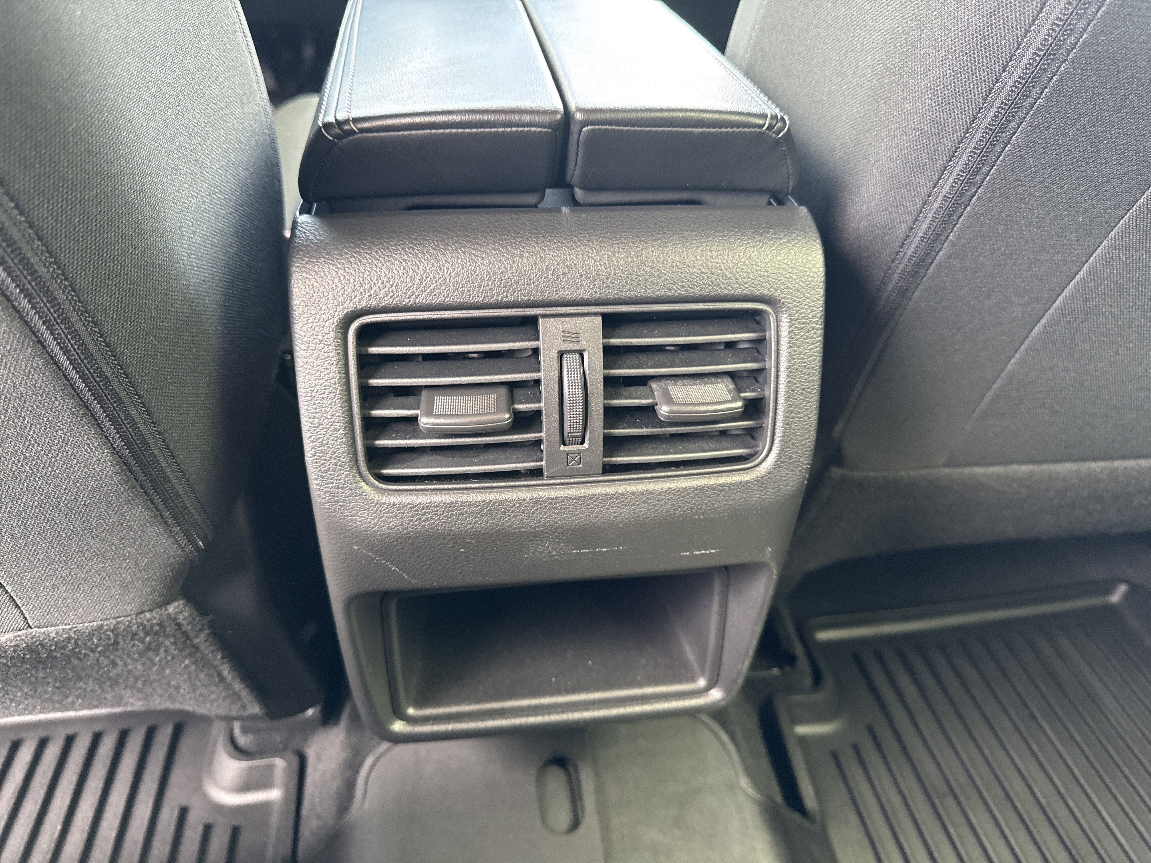 Used 2023 Nissan Rogue S FWD image 23