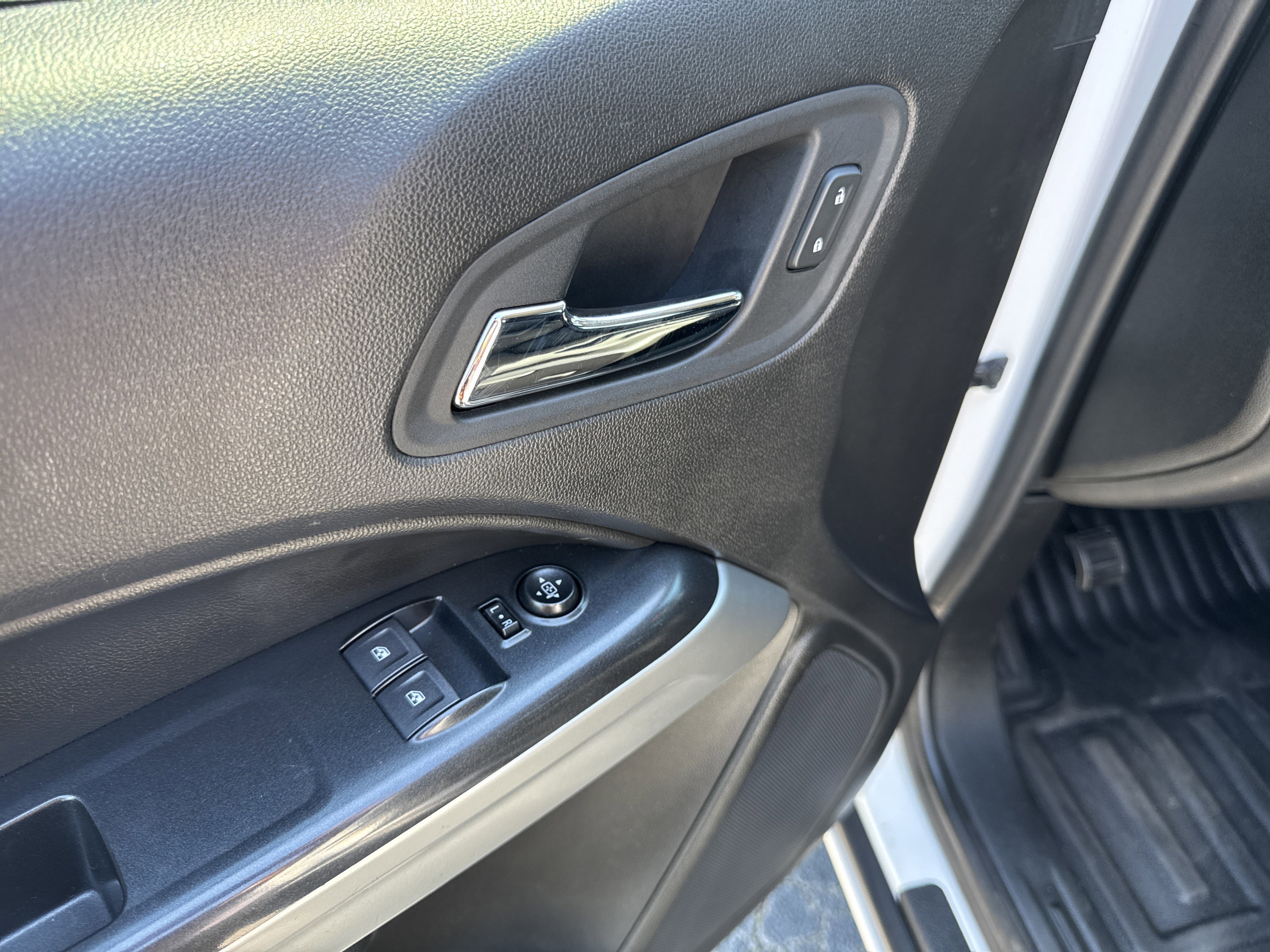 Used 2021 Chevrolet Colorado LT w/ Fleet Safety Package image 12