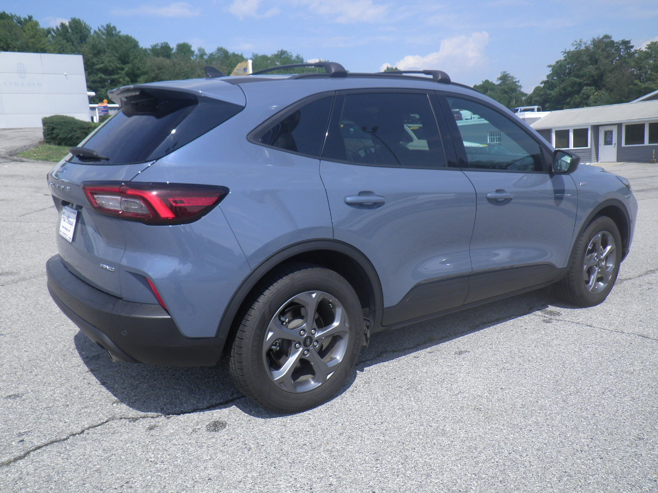 Certified 2025 Ford Escape ST-Line w/ Tech Pack #1 AWD/4WD image 7