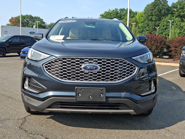 Certified 2024 Ford Edge SEL w/ Convenience Package AWD/4WD image 3