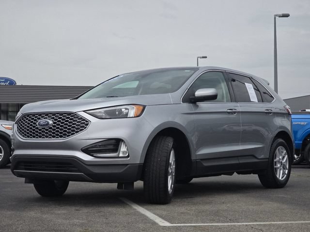 Certified 2024 Ford Edge SEL w/ Convenience Package AWD/4WD image 12