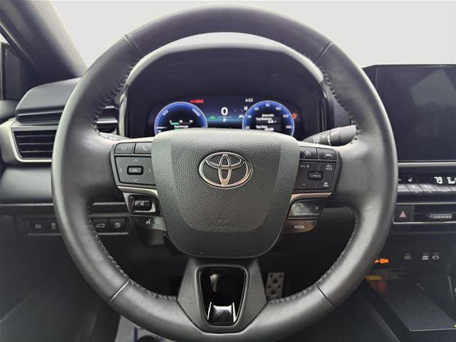 Used 2025 Toyota Camry XSE FWD image 18