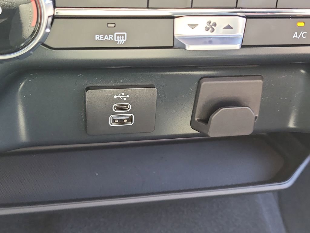 Certified 2025 Ford F150 XLT w/ Equipment Group 301A Standard image 27