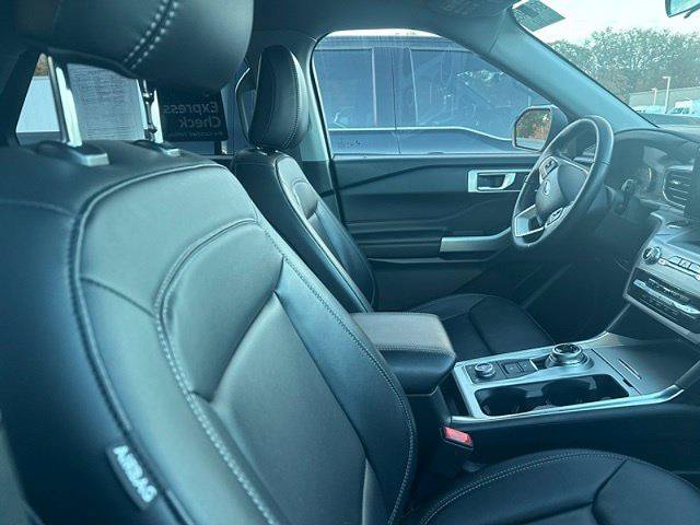 Certified 2023 Ford Explorer XLT w/ Equipment Group 202A AWD/4WD image 10