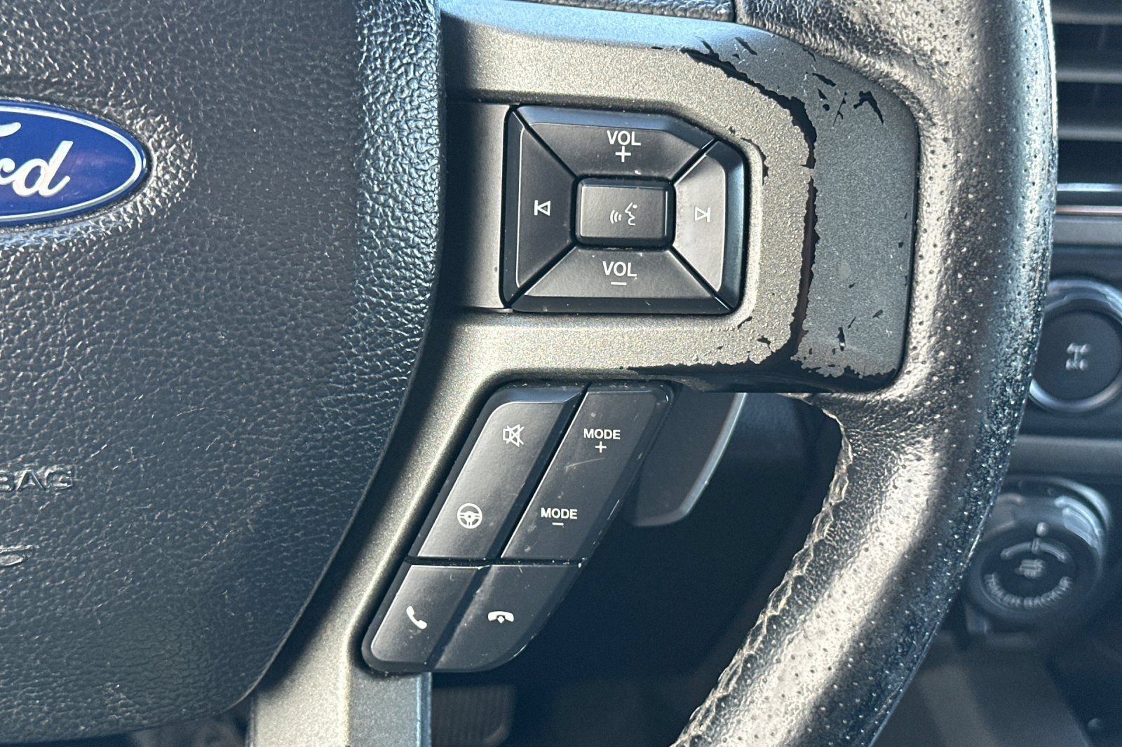 Certified 2019 Ford F150 Raptor w/ Equipment Group 802A Luxury AWD/4WD image 26