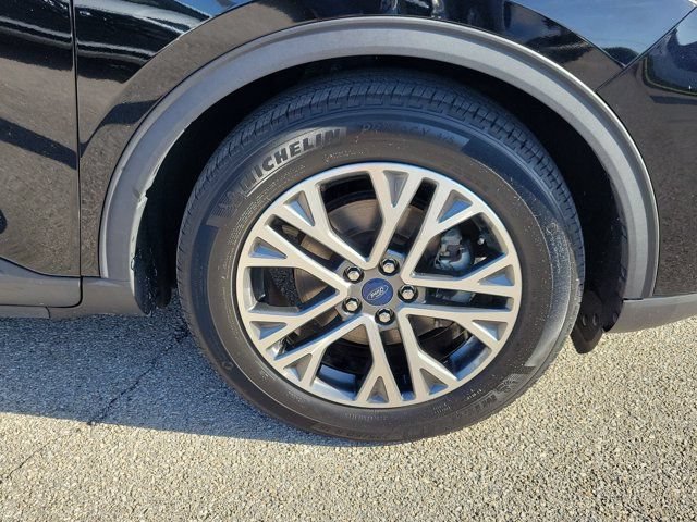 Certified 2022 Ford Escape SEL w/ Technology Package FWD image 12