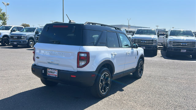 Certified 2025 Ford Bronco Sport Outer Banks AWD/4WD image 3
