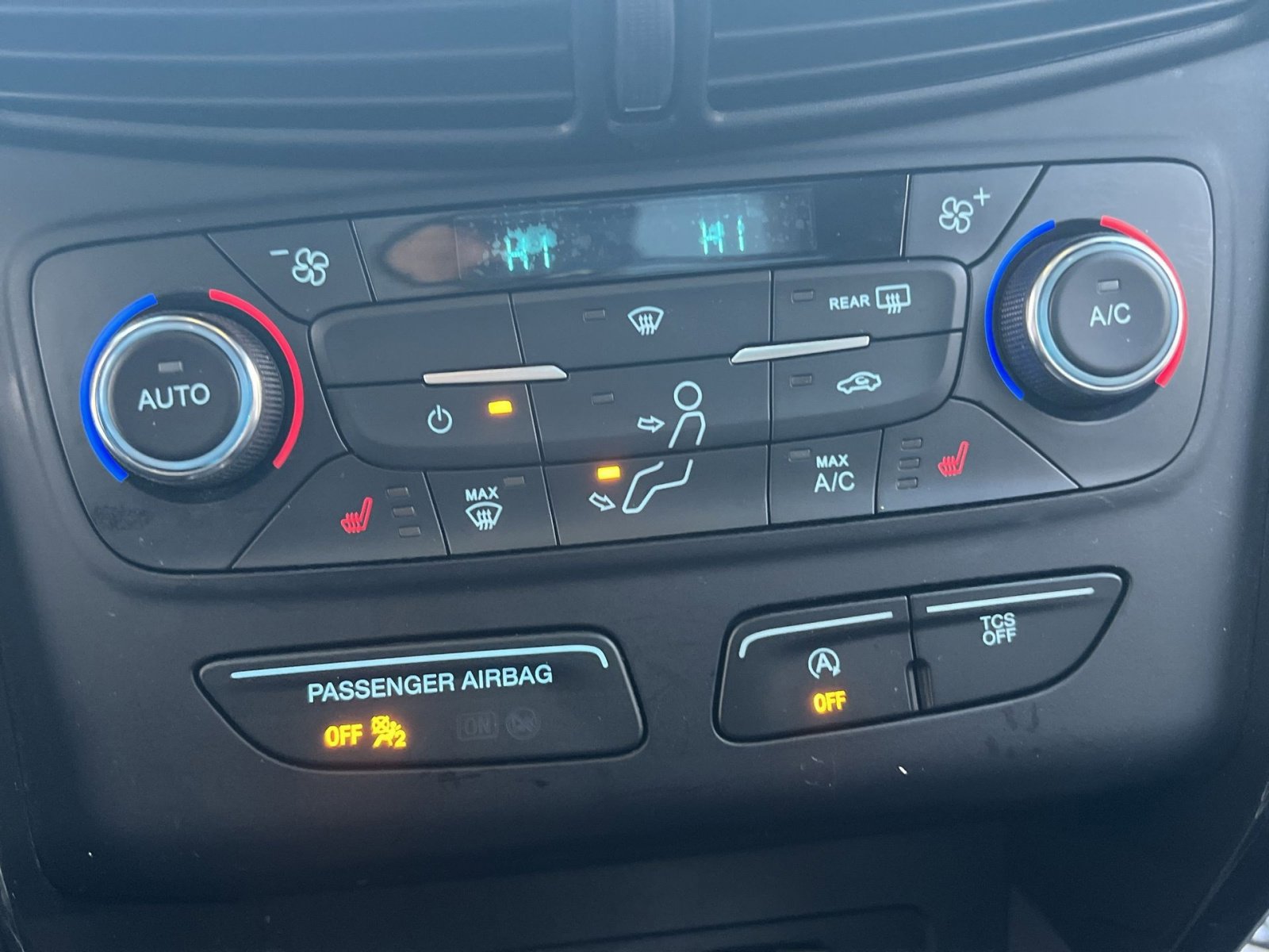 Certified 2017 Ford Escape Titanium image 21