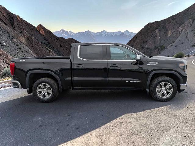 Used 2023 GMC Sierra 1500 SLE AWD/4WD image 7