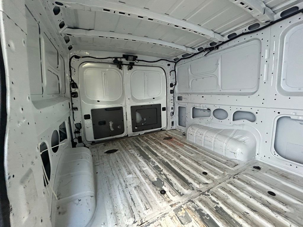 Used 2021 Nissan NV 1500 S image 27