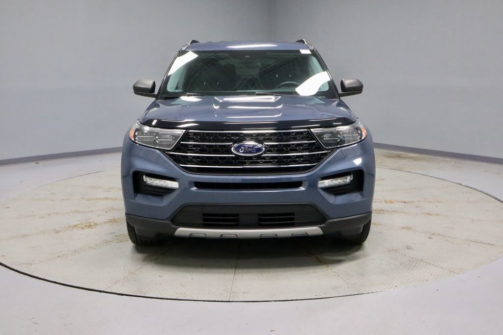 Certified 2021 Ford Explorer XLT w/ Equipment Group 202A image 8