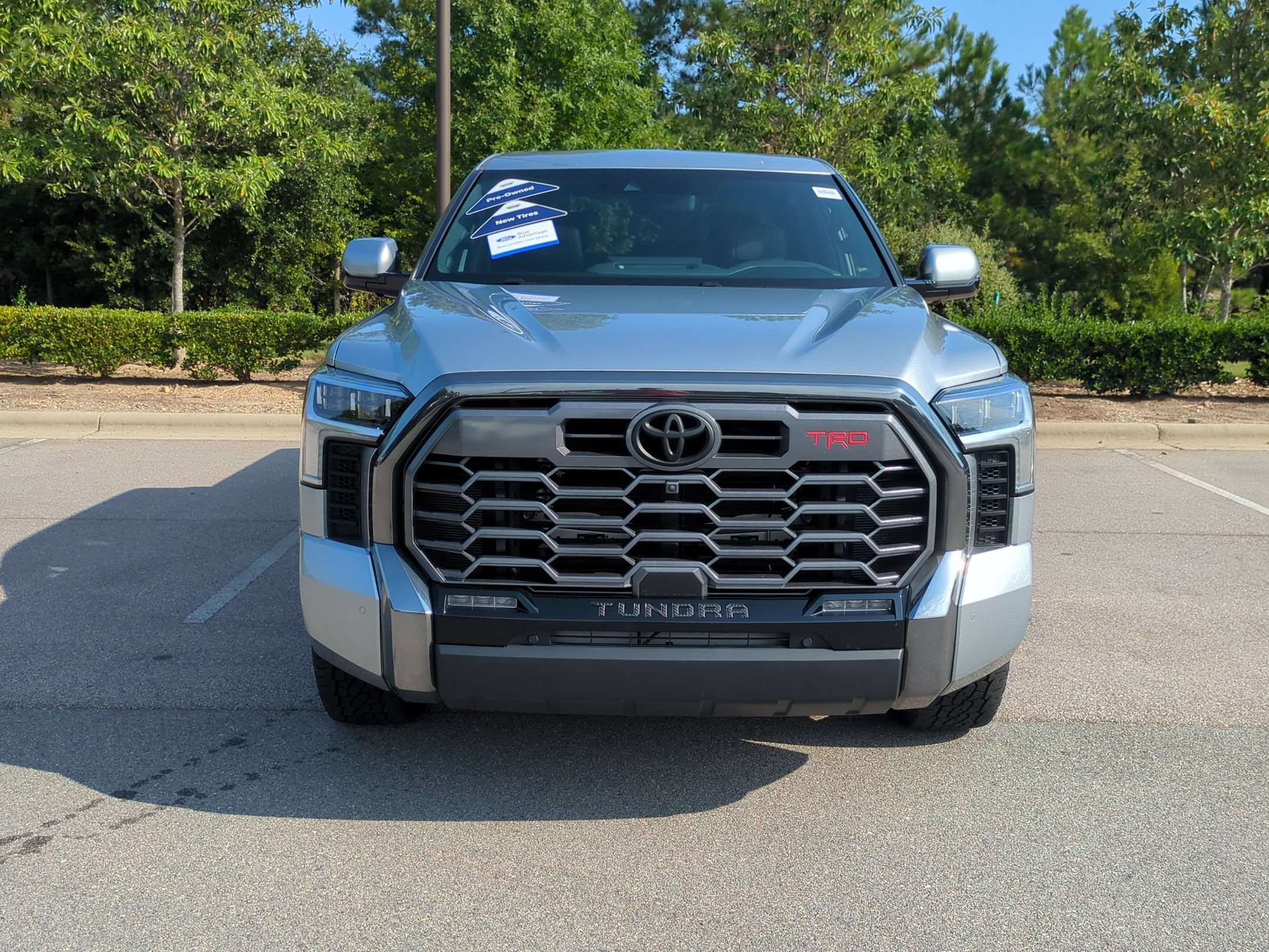 Used 2025 Toyota Tundra Platinum w/ TRD Off-Road Package AWD/4WD image 9