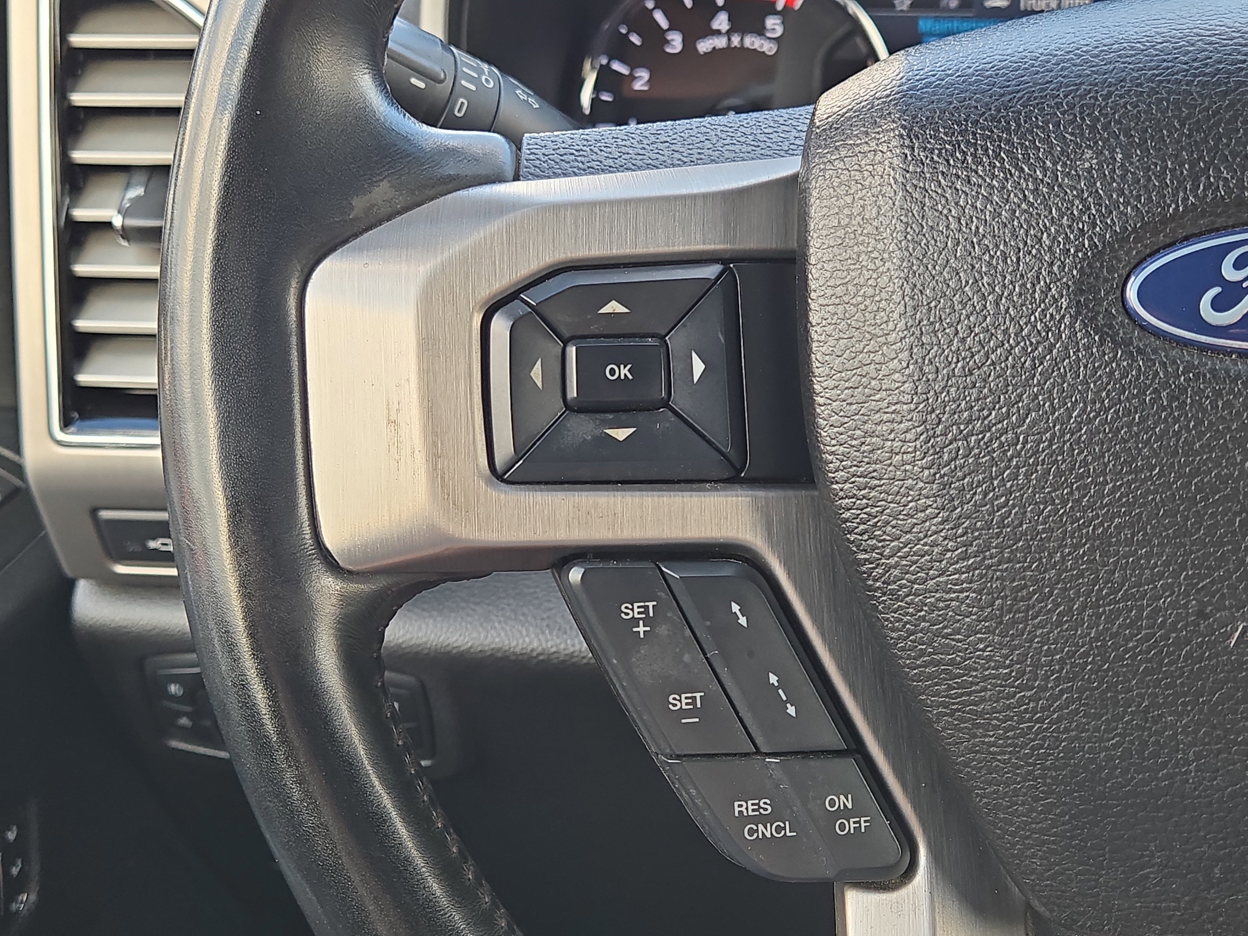 Certified 2020 Ford F250 Platinum w/ Tremor Off-Road Package image 25