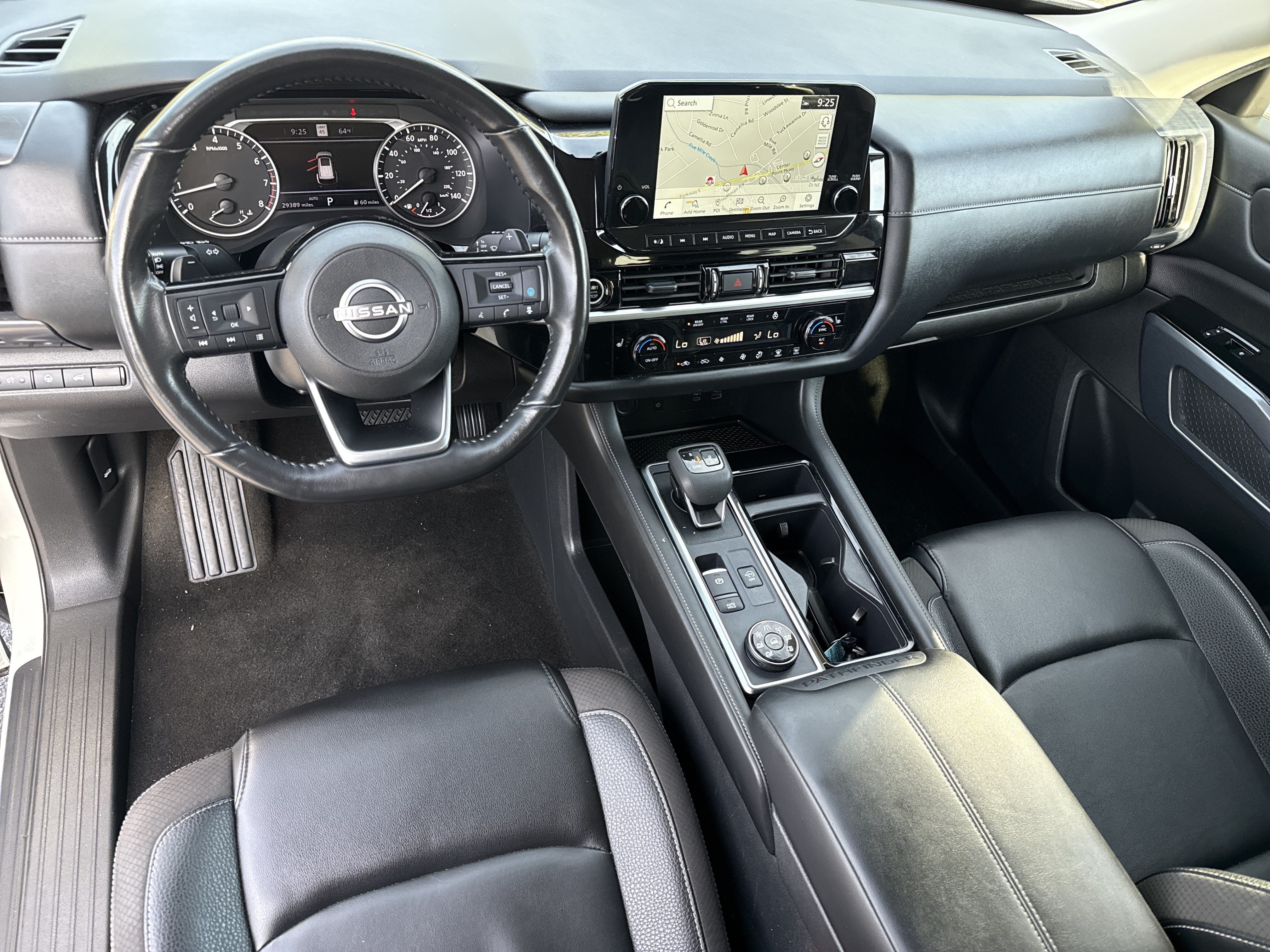 Used 2024 Nissan Pathfinder SL AWD/4WD image 16