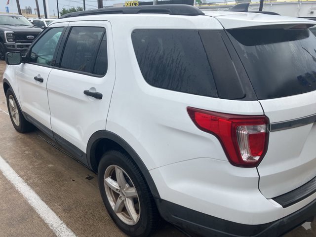 Certified 2018 Ford Explorer FWD image 5