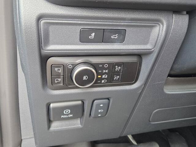 Certified 2024 Ford Expedition Max Platinum RWD image 31