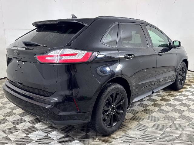 Certified 2024 Ford Edge SE w/ Black Appearance Package AWD/4WD image 3