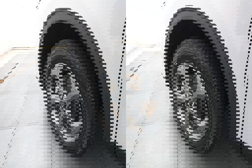 Certified 2025 Ford Escape ST-Line image 29