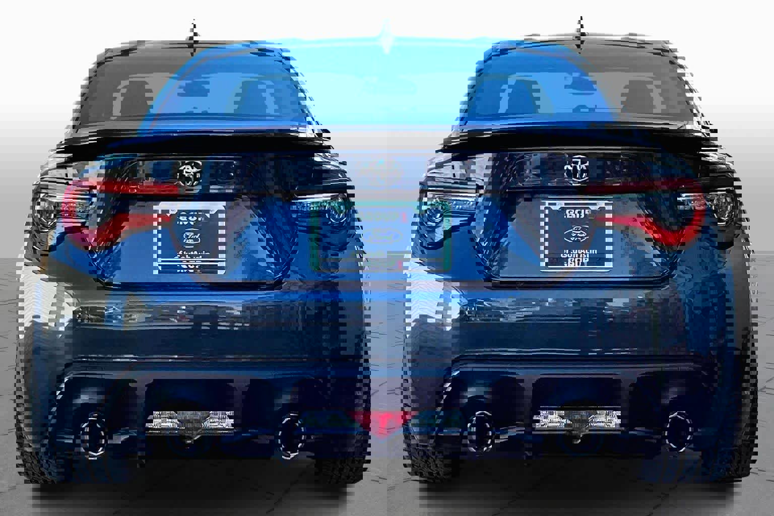 Used 2017 Toyota 86 image 3