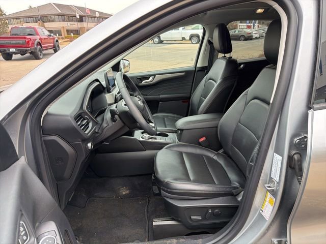 Certified 2022 Ford Escape SEL image 9