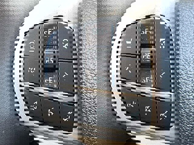 Certified 2025 Ford Explorer Active image 30