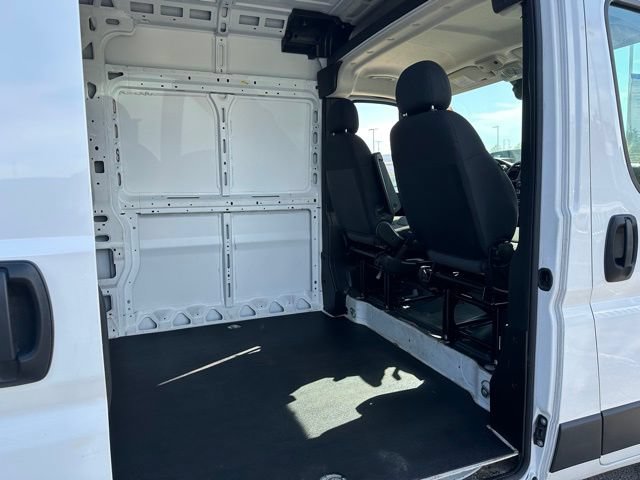 Used 2025 RAM ProMaster 2500 w/ Convenience Group FWD image 10