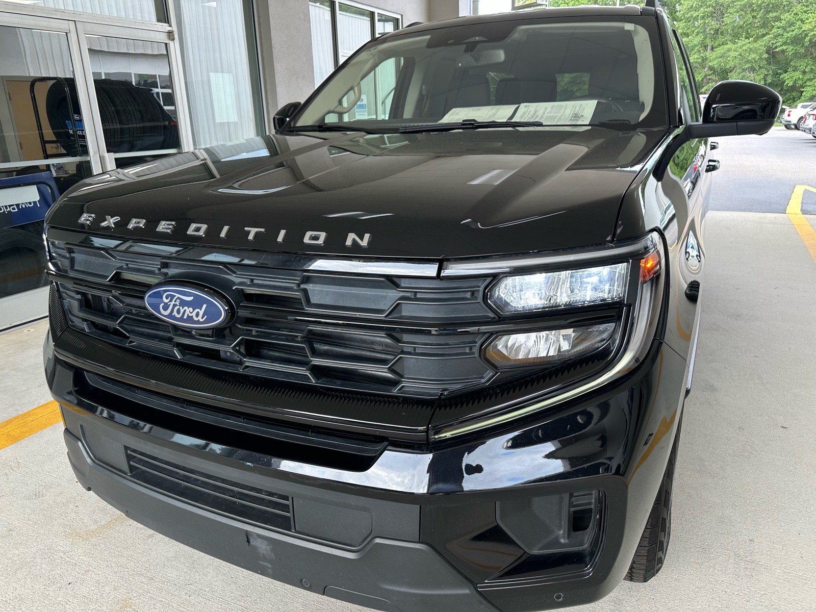 Certified 2025 Ford Expedition Max Active RWD image 1