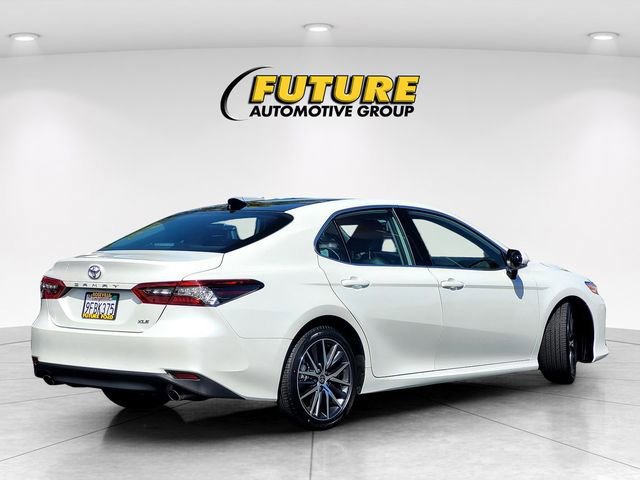 Used 2023 Toyota Camry XLE FWD image 5