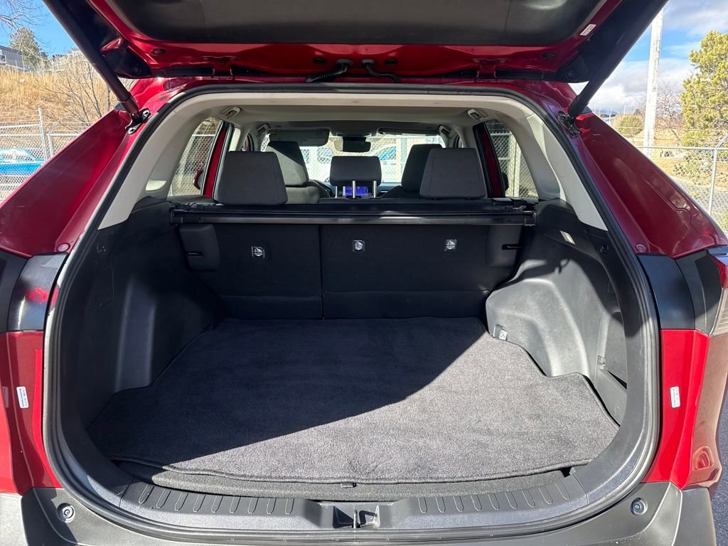 Used 2024 Toyota RAV4 XLE w/ Convenience Package image 10