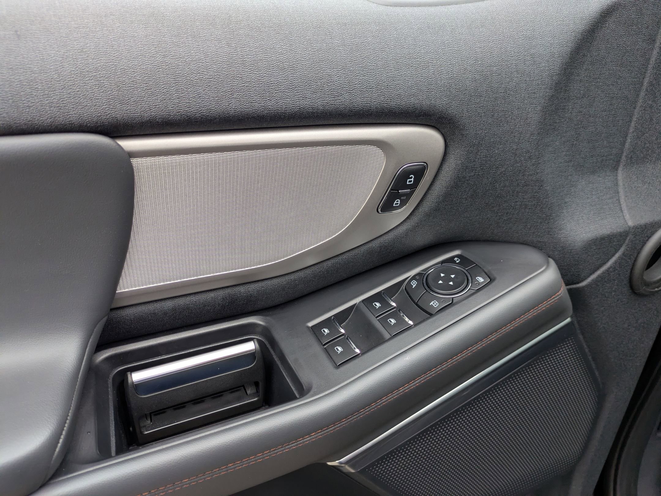 Certified 2025 Ford Expedition Active AWD/4WD image 16