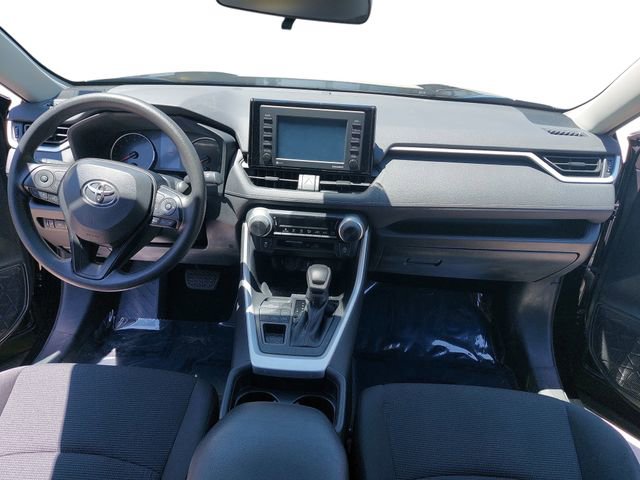 Used 2021 Toyota RAV4 LE AWD/4WD image 9