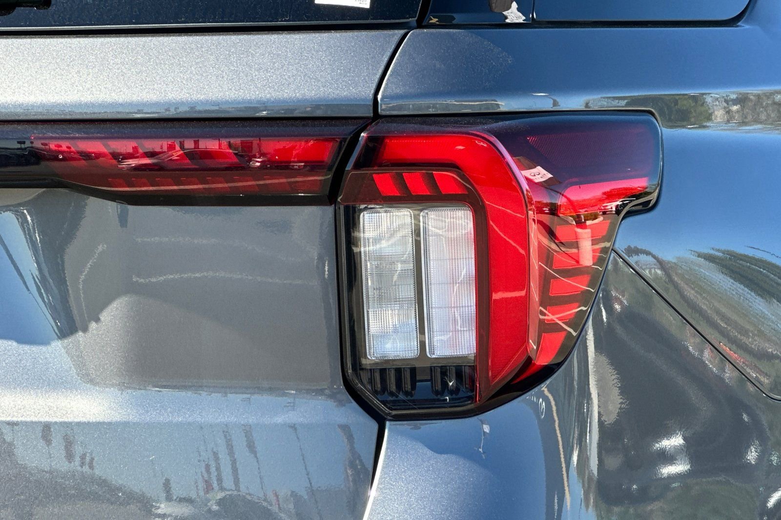 Certified 2025 Ford Explorer Platinum w/ LUX Leather Package AWD/4WD image 54