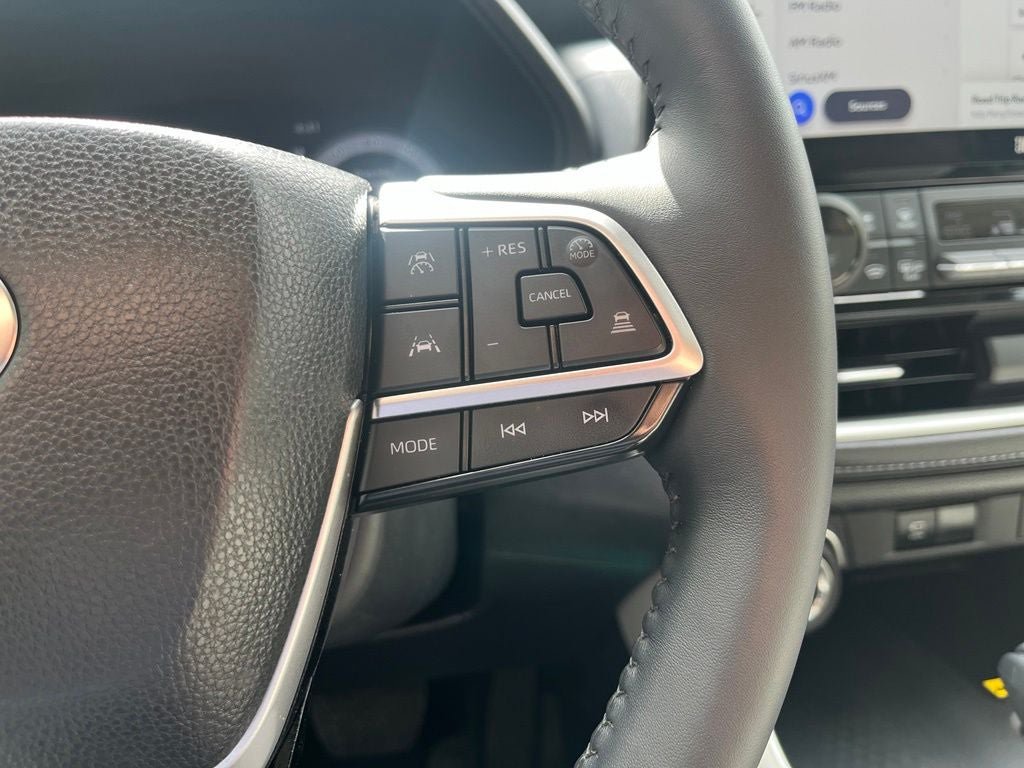 Used 2025 Toyota Grand Highlander FWD image 28