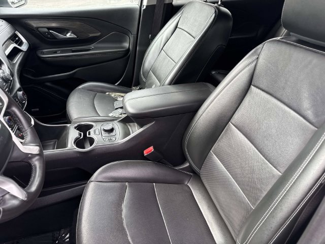 Used 2022 GMC Terrain SLT w/ Infotainment Package II FWD image 20