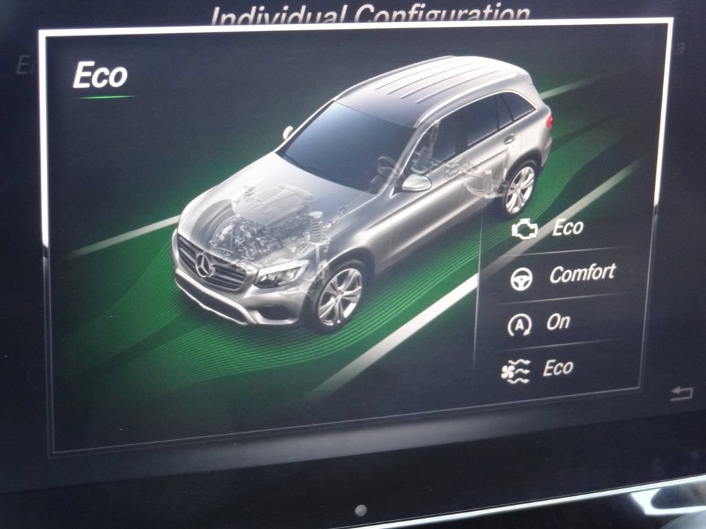 Used 2017 Mercedes-Benz GLC 300 4MATIC image 29