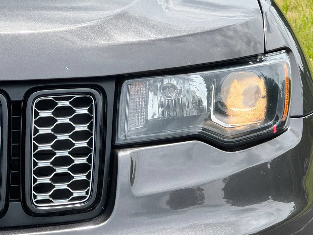 Used 2020 Jeep Grand Cherokee Altitude AWD/4WD image 5