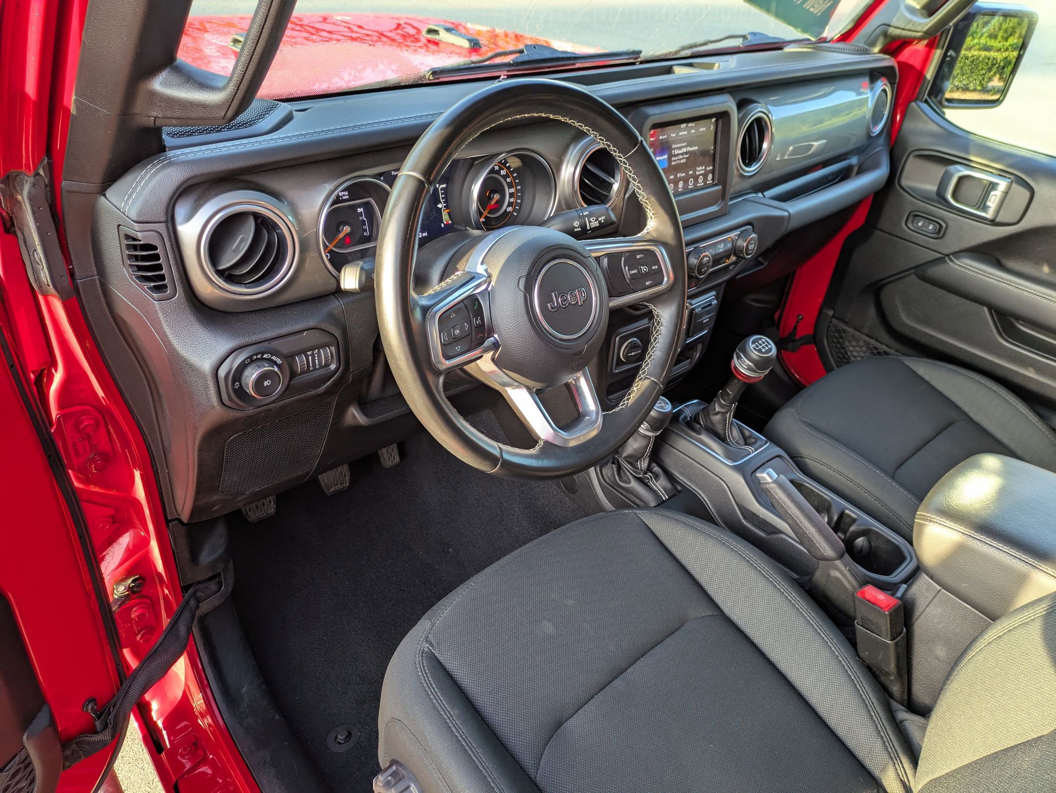 Used 2020 Jeep Wrangler Unlimited Sahara image 15