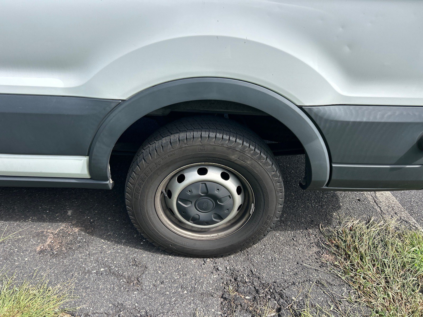 Certified 2018 Ford Transit 250 148 Low Roof RWD image 9