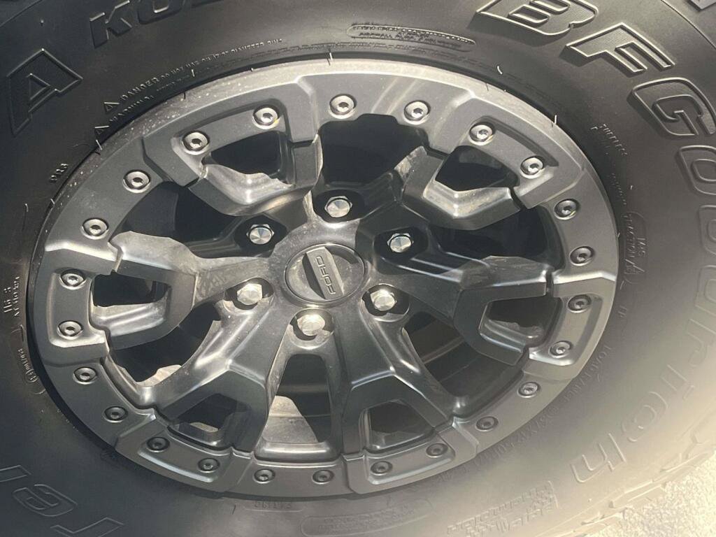 Certified 2024 Ford Bronco Raptor w/ Interior Carbon Fiber Pack 6 AWD/4WD image 15