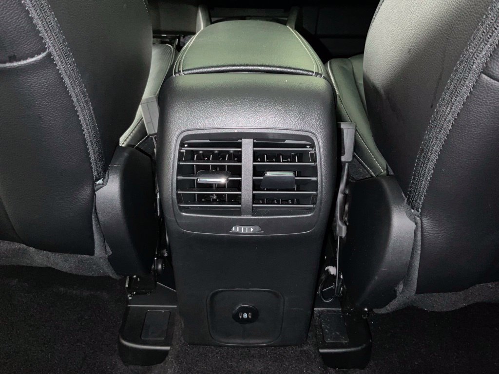 Certified 2025 Ford Escape Platinum w/ Premium Technology Package FWD image 18
