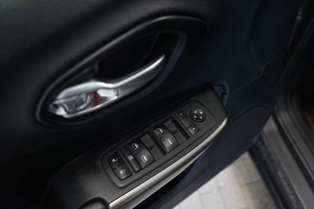 Used 2021 Jeep Cherokee Latitude Lux image 20