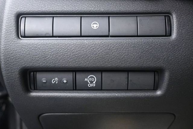 Used 2023 Nissan Rogue SV AWD/4WD image 8