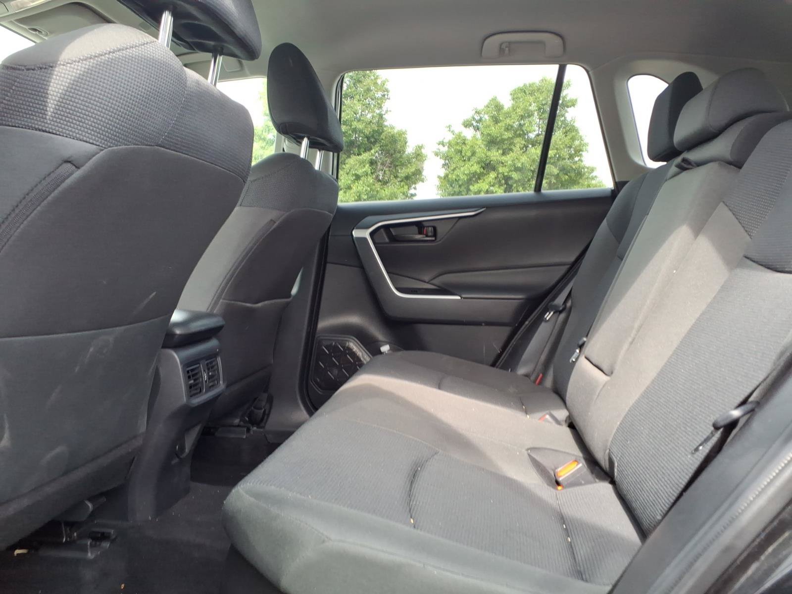 Used 2025 Toyota RAV4 LE AWD/4WD image 24