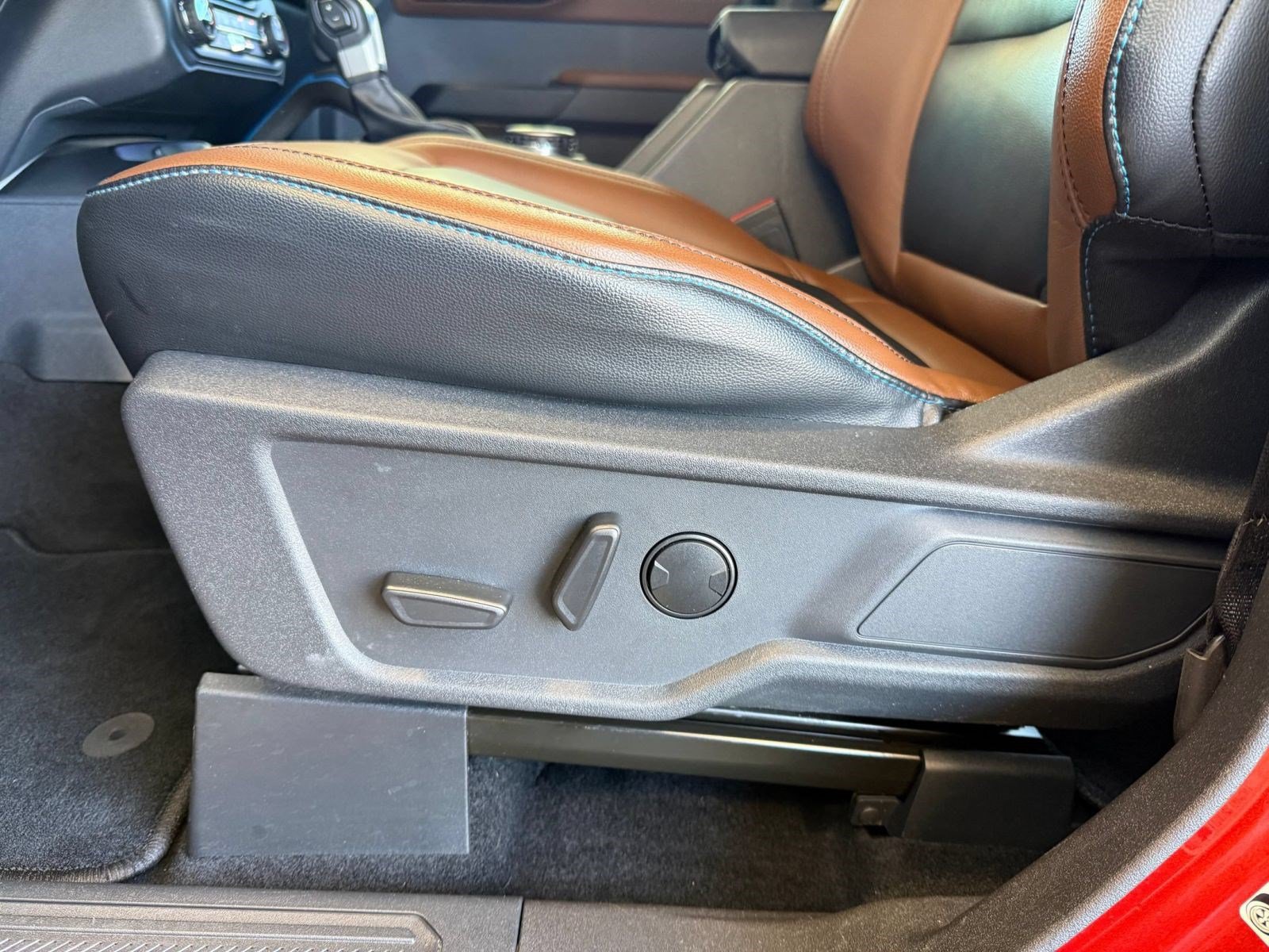 Certified 2023 Ford Bronco Outer Banks w/ Sasquatch Package AWD/4WD image 15