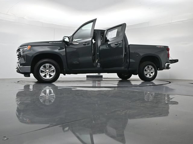 Used 2025 Chevrolet Silverado 1500 LT AWD/4WD image 57